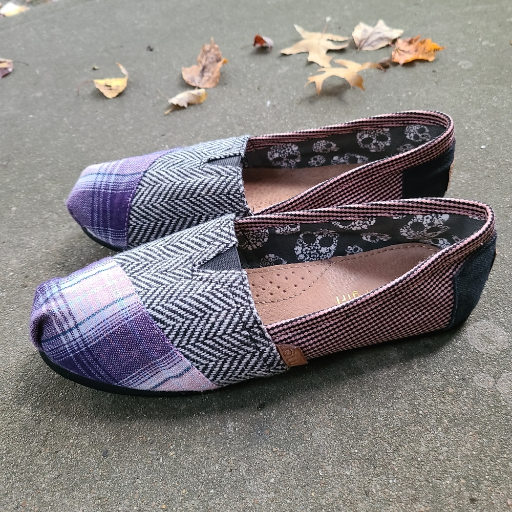 Madden Girl Gloriee Flat Peace Love Shoes Slip Ons Size 9 - Picture 9 of 14
